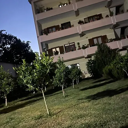 Pensjonat With Garden View Kamez