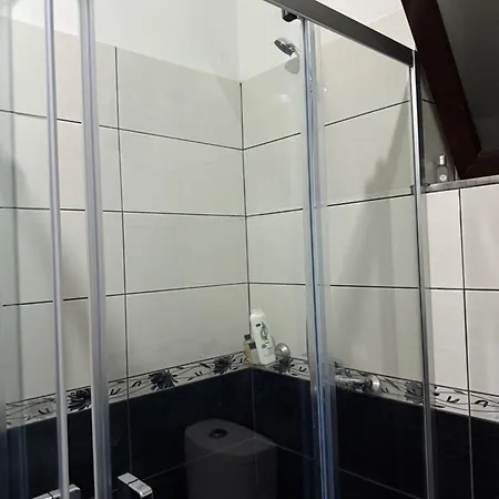 בית הארחה With Garden View