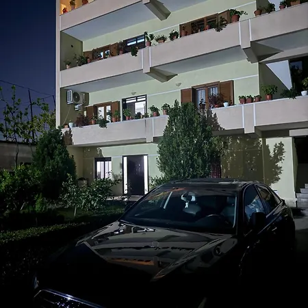 With Garden View بيت ضيافة *